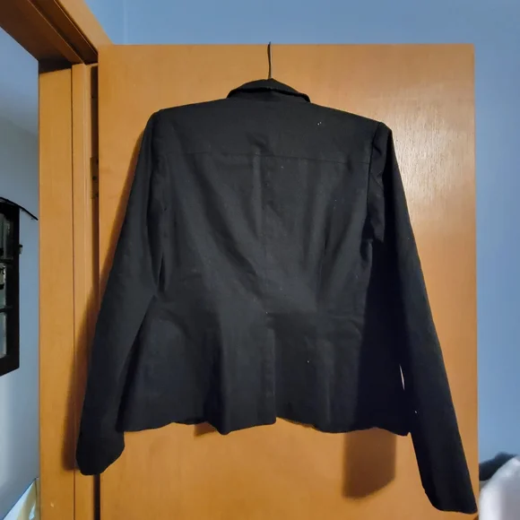 Blazer - Picture 3 of 3